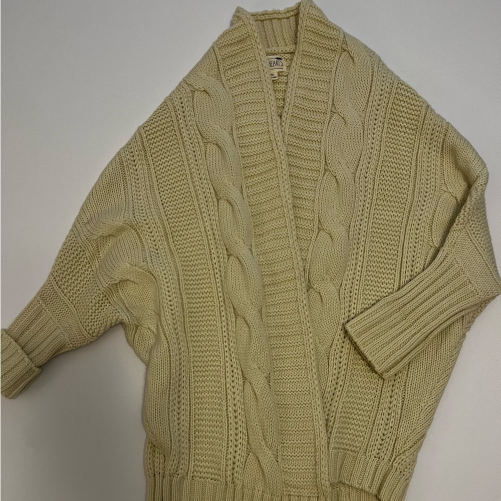 La Hearts Cable Knit Cardigan in Cream